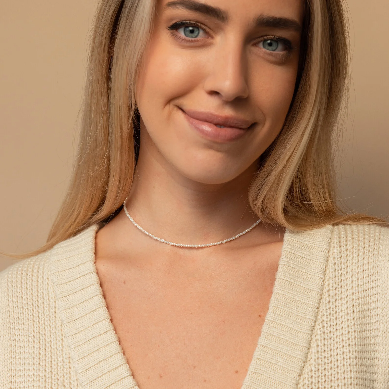 Brinley Pearl Choker - Image 7