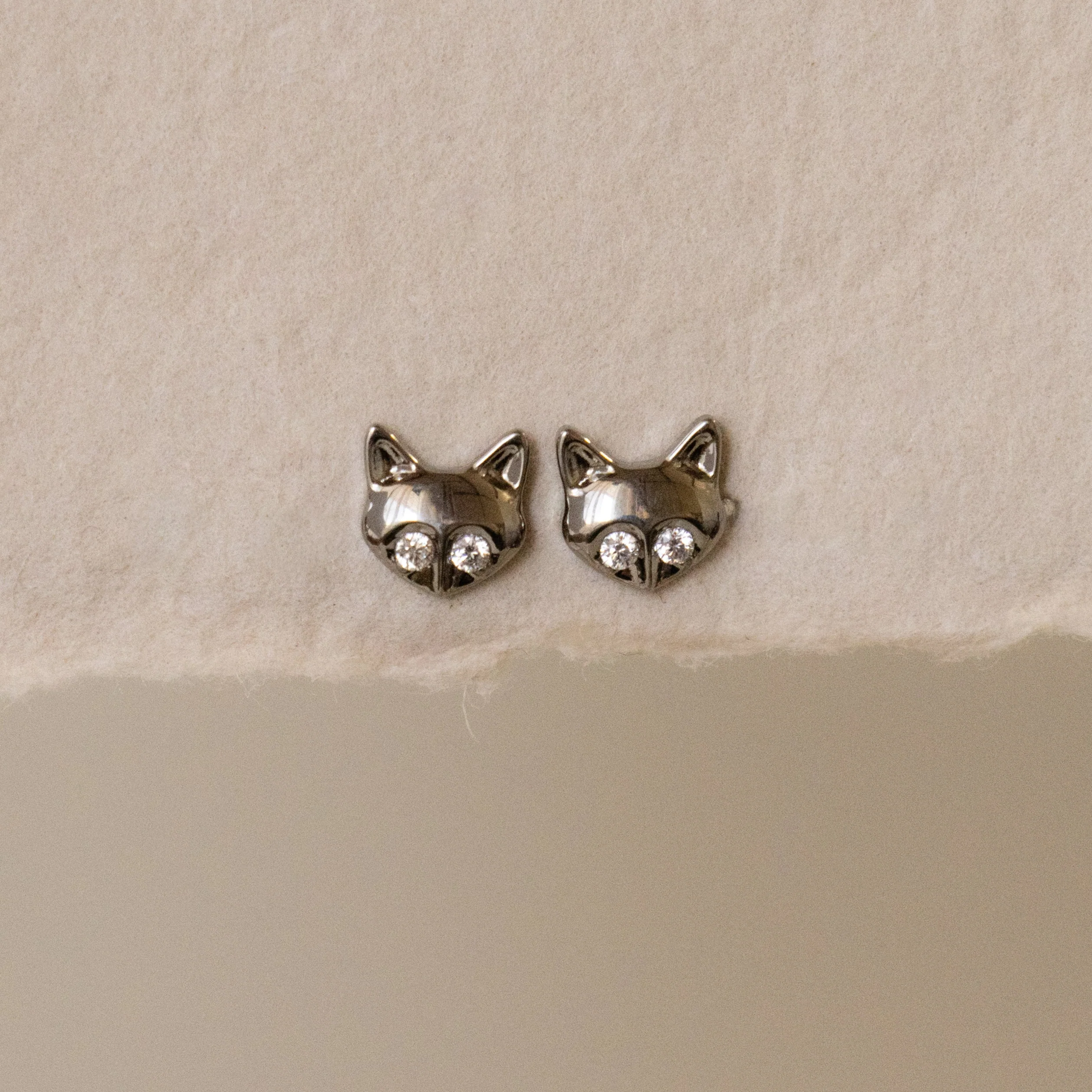 Diamond Fox Flatback Studs