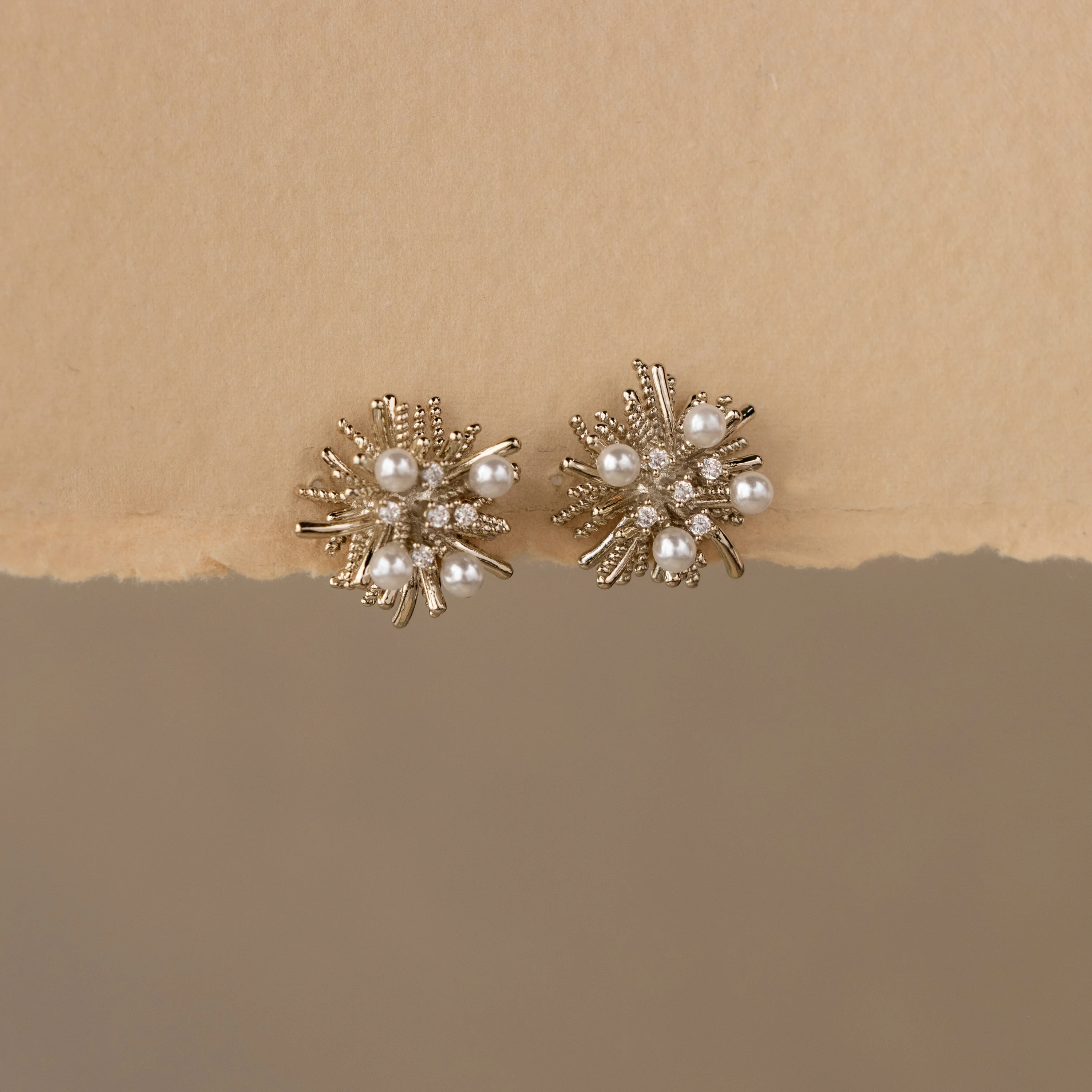 Diamond Pearl Firework Studs in Silver