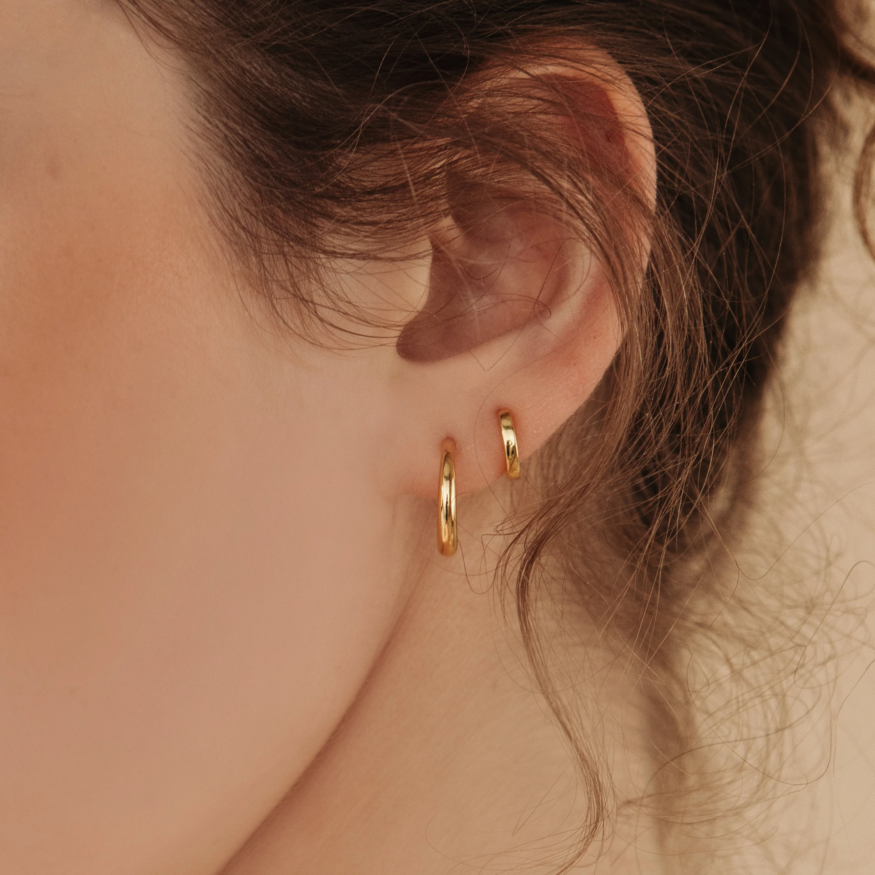 Editor Huggies in Rose Gold - Image 2