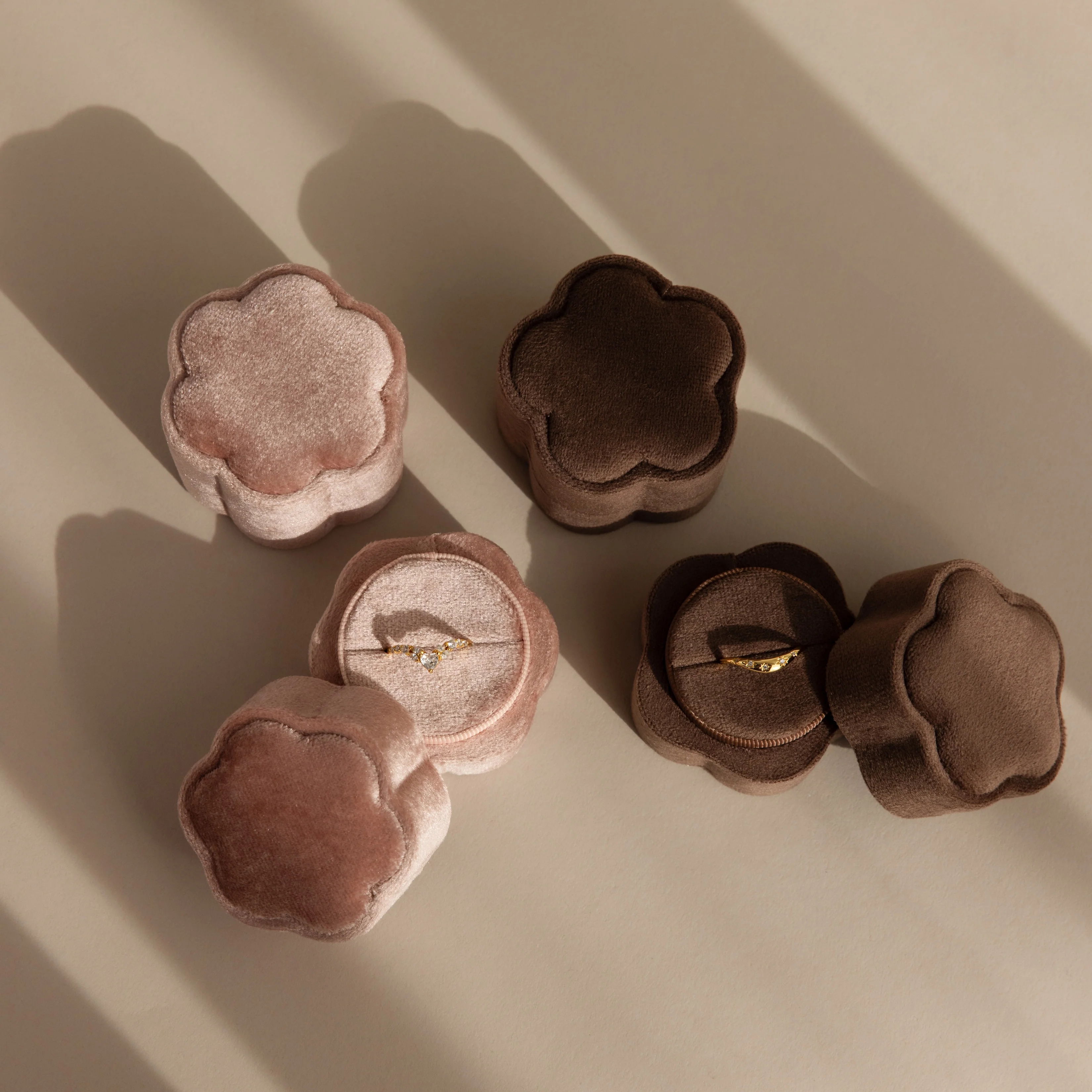 Flower Velvet Ring Box - Image 10