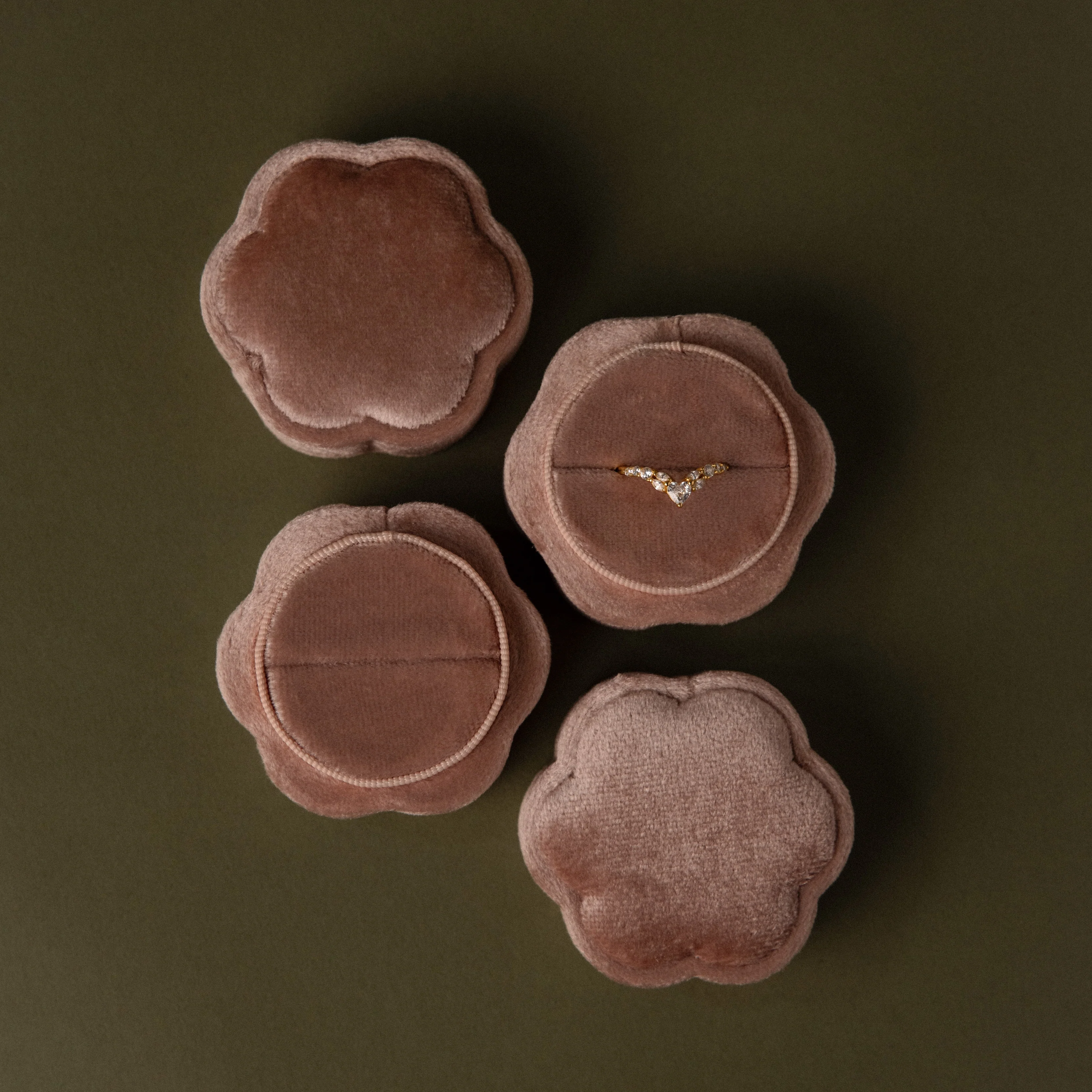 Flower Velvet Ring Box - Image 4