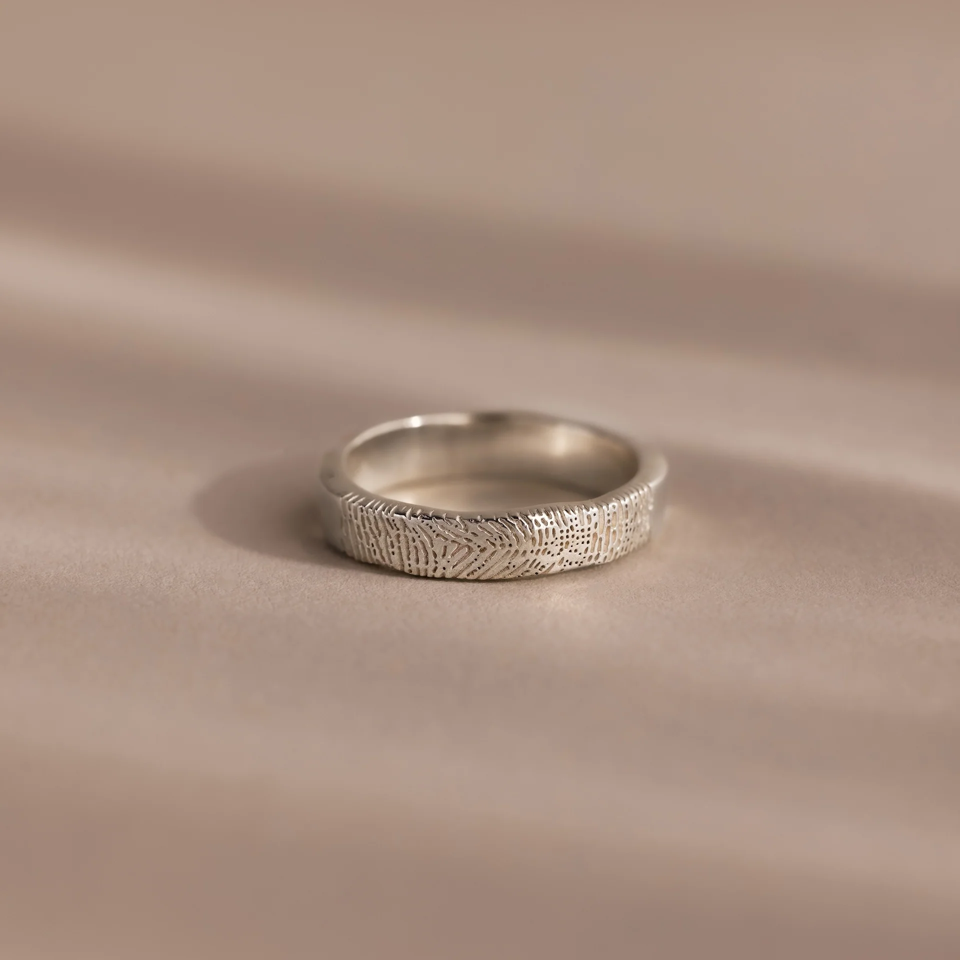 Organic Fingerprint Band - Image 2