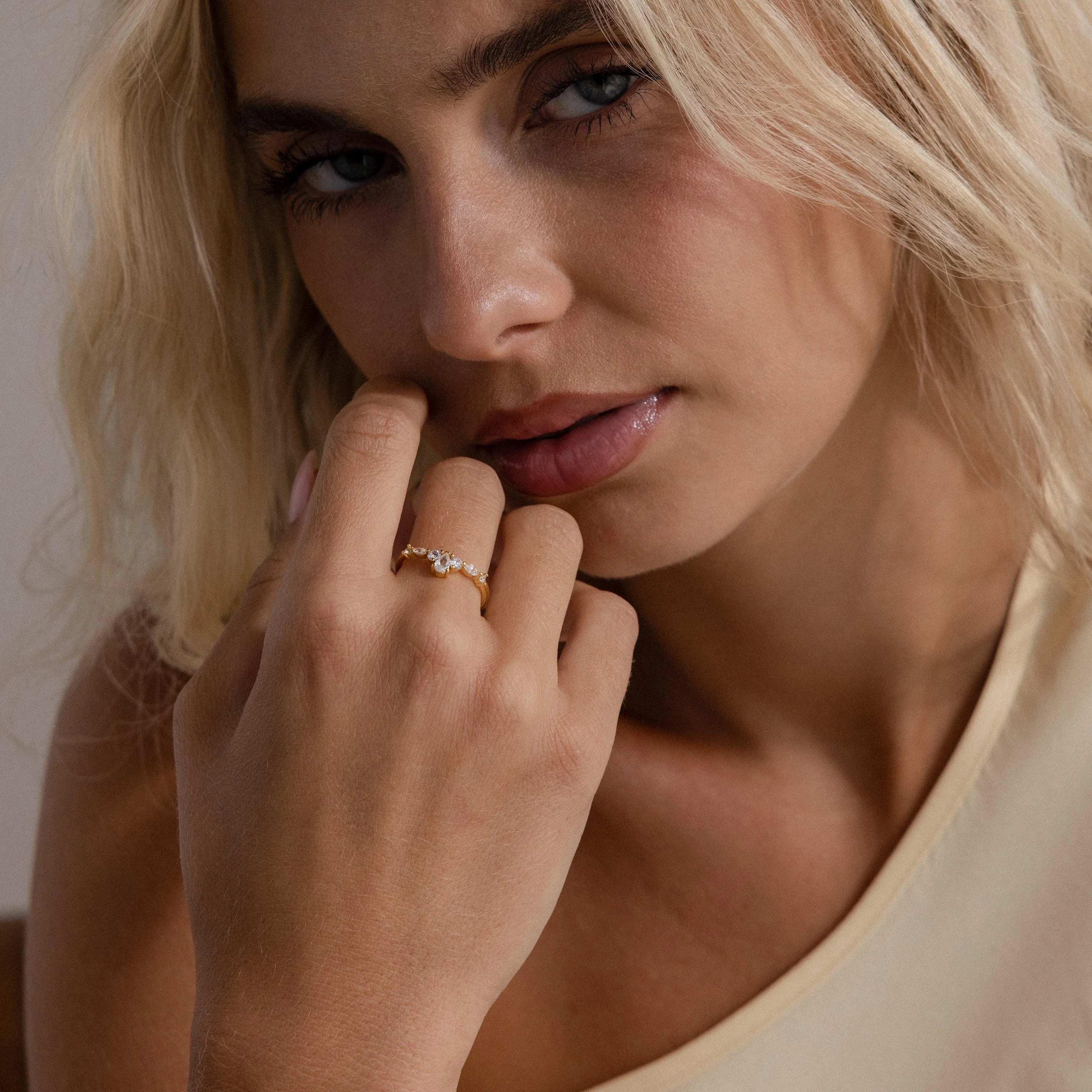 Pear Diamond Curve Ring - Image 4