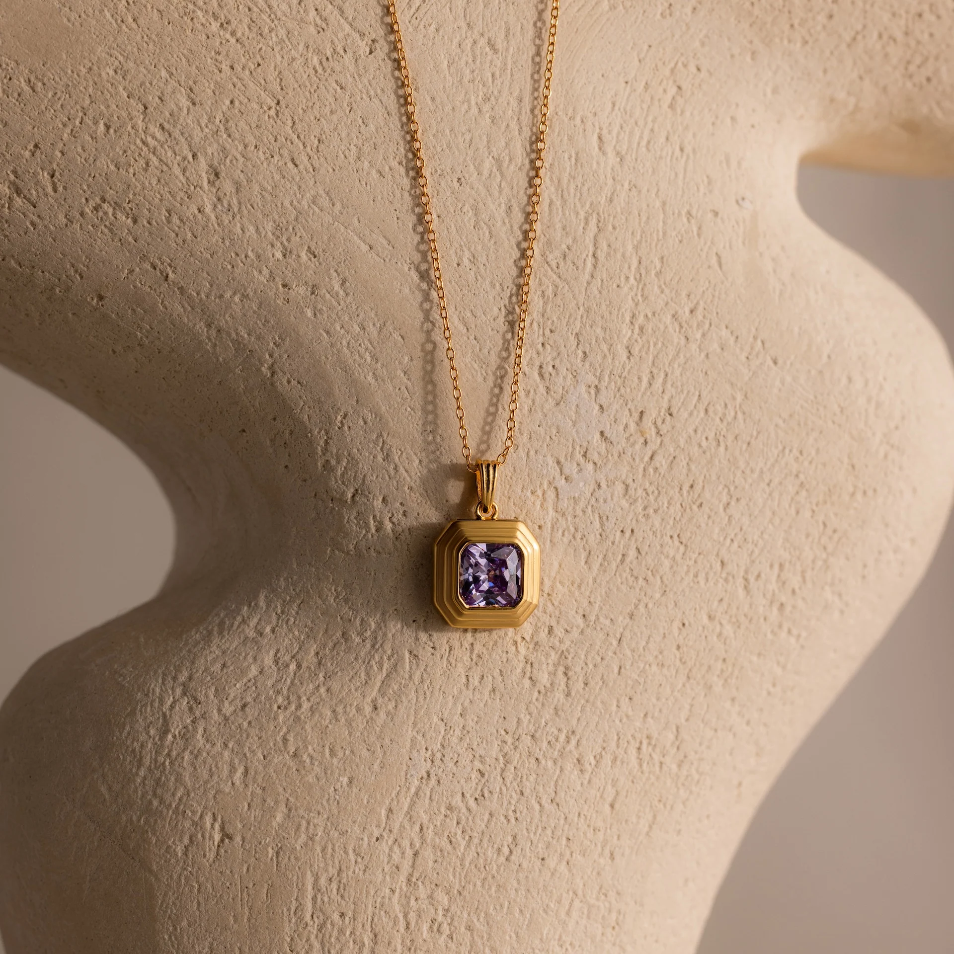 Ribbed Alexandrite Pendant Necklace