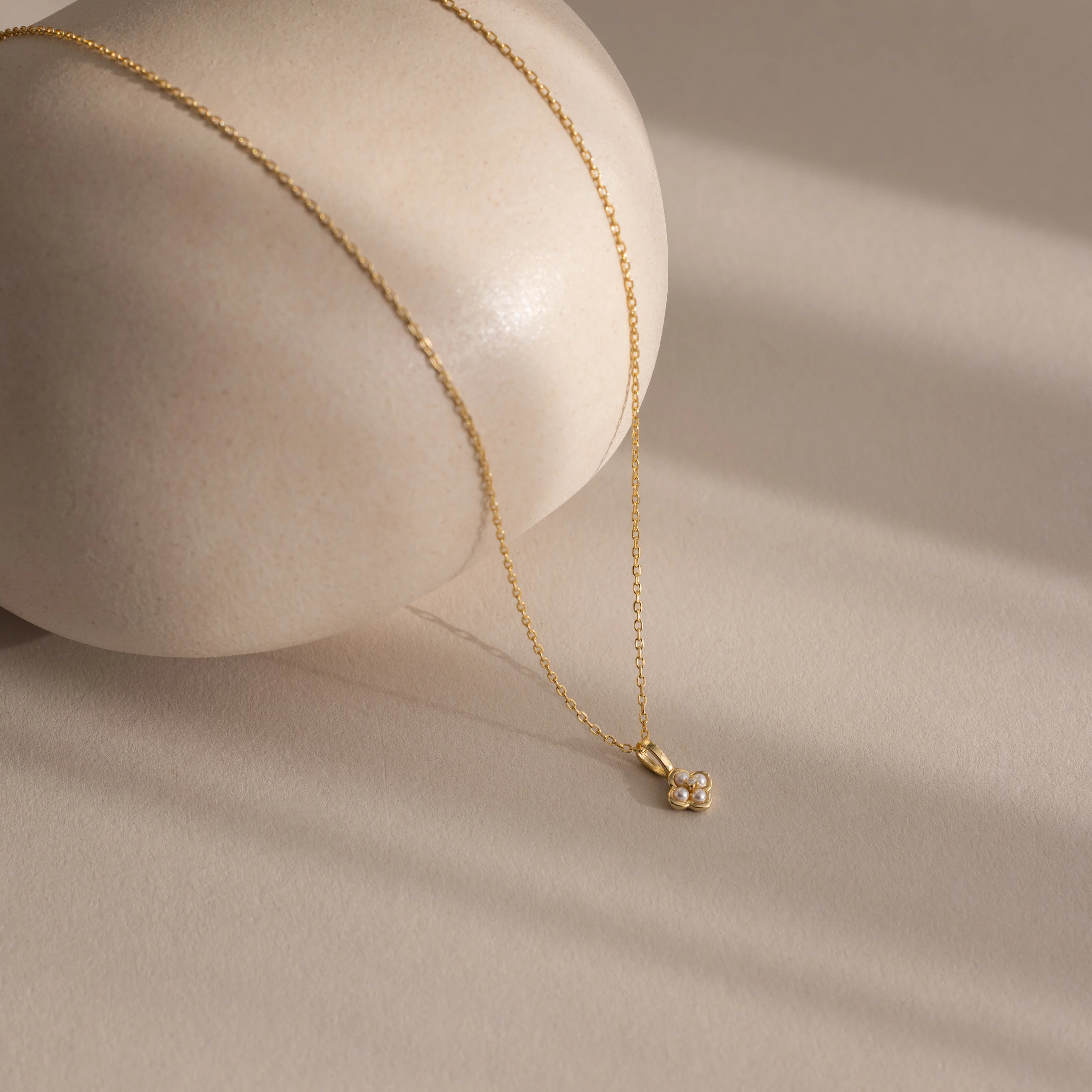 Rounded Pearl Flower Necklace - Image 8