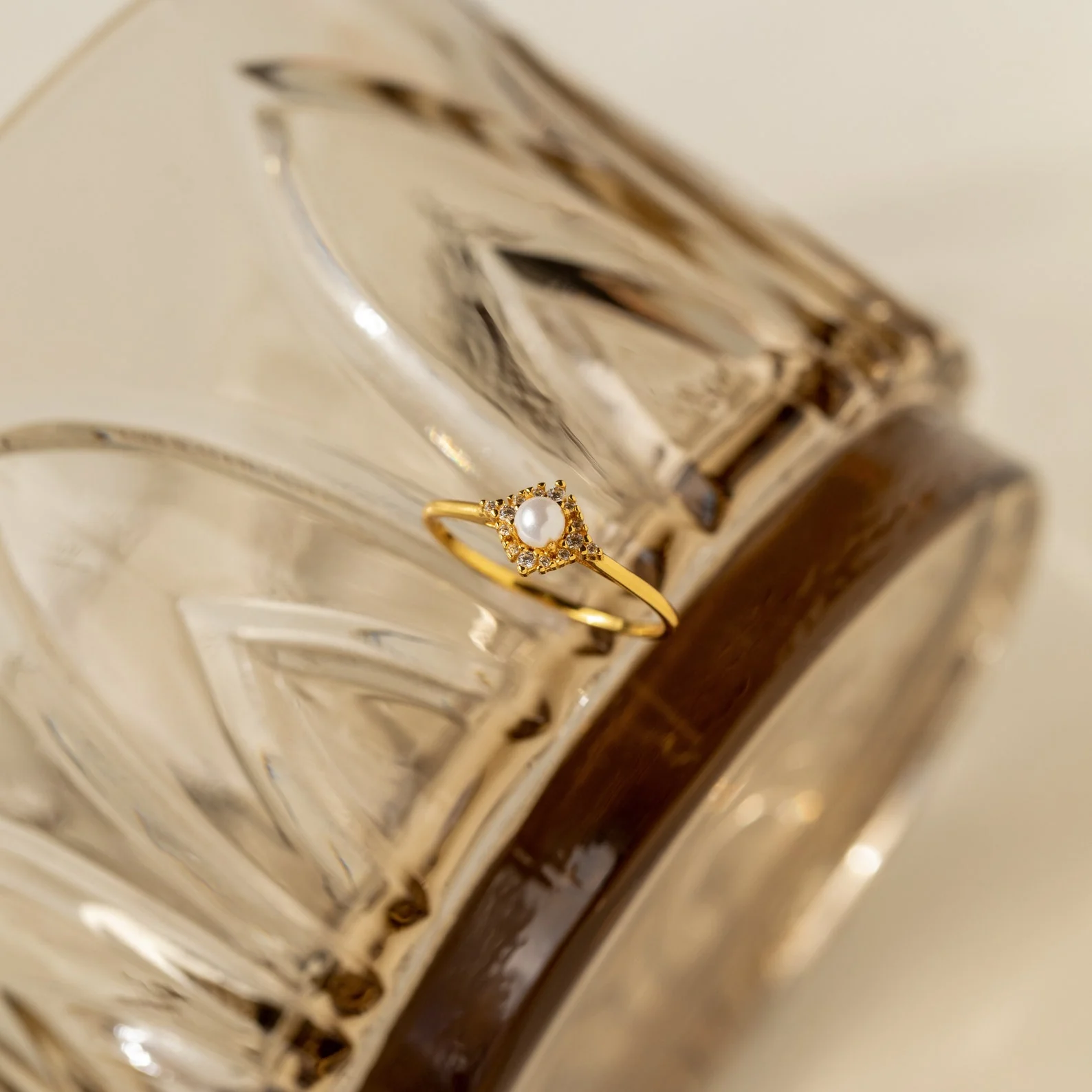 Vintage Pave Pearl Ring in 18K Gold - Image 7
