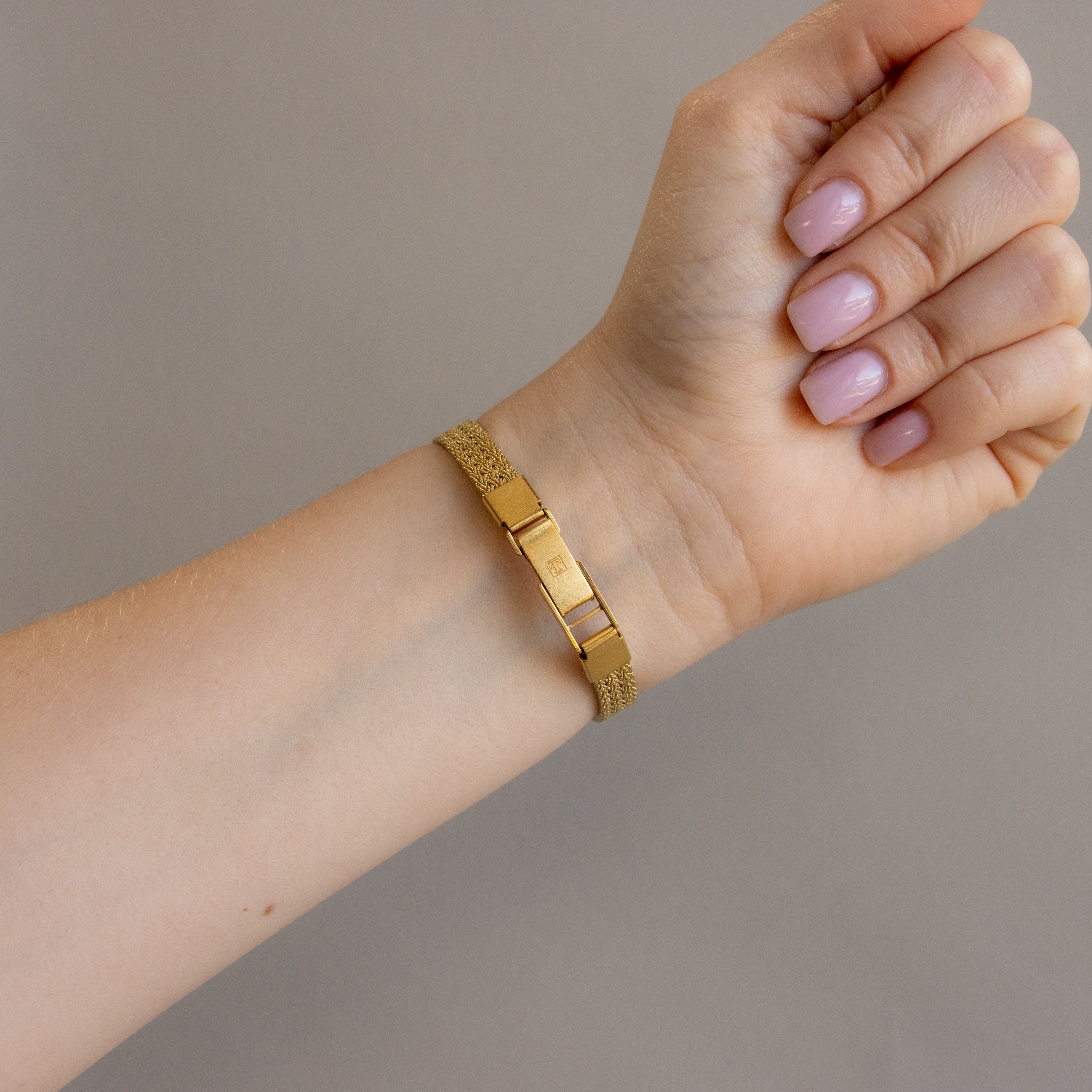Vintage Tissot Dainty Mesh Gold Watch - Image 3